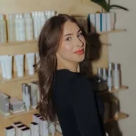 Julie Manko || Master Esthetician